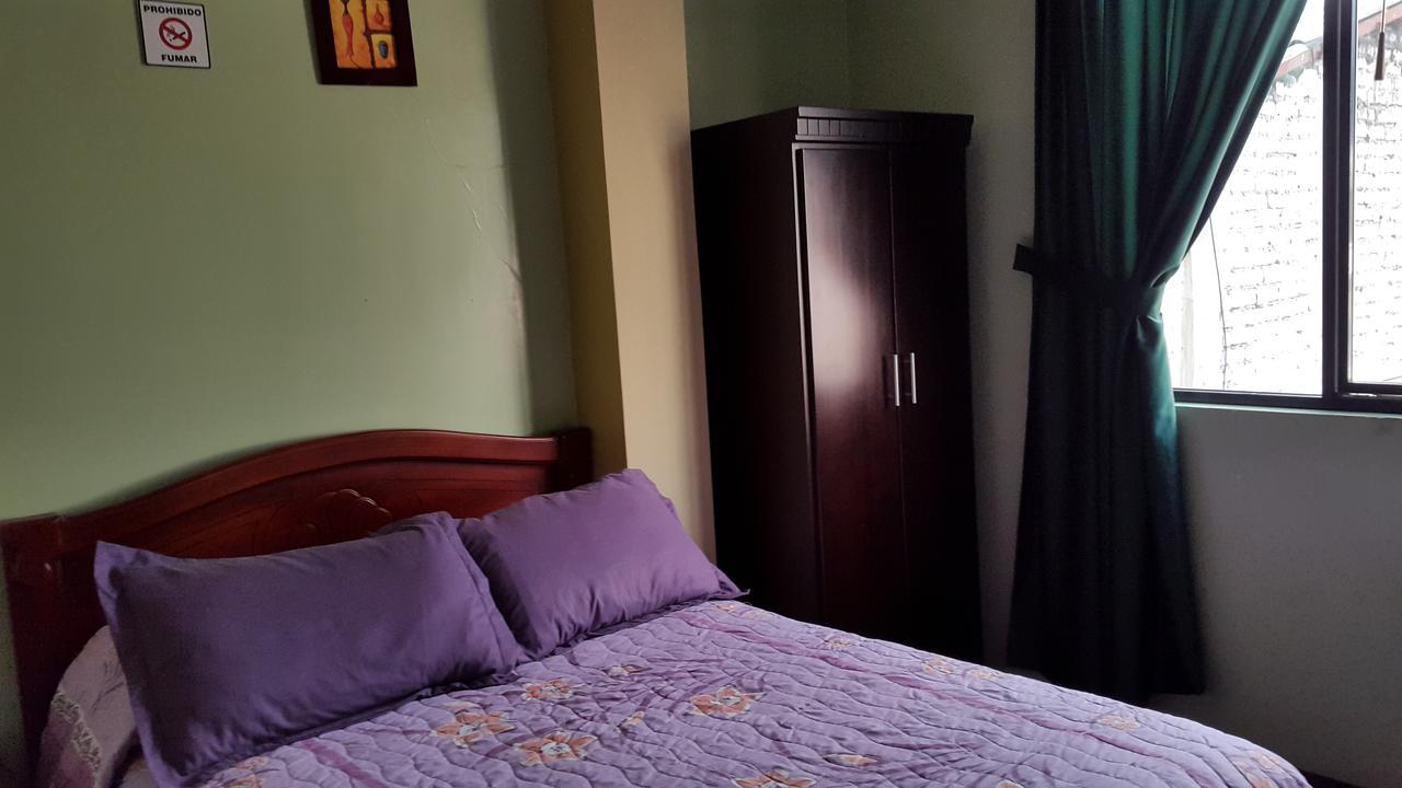 Hostal Los Lirios Лоха Екстериор снимка
